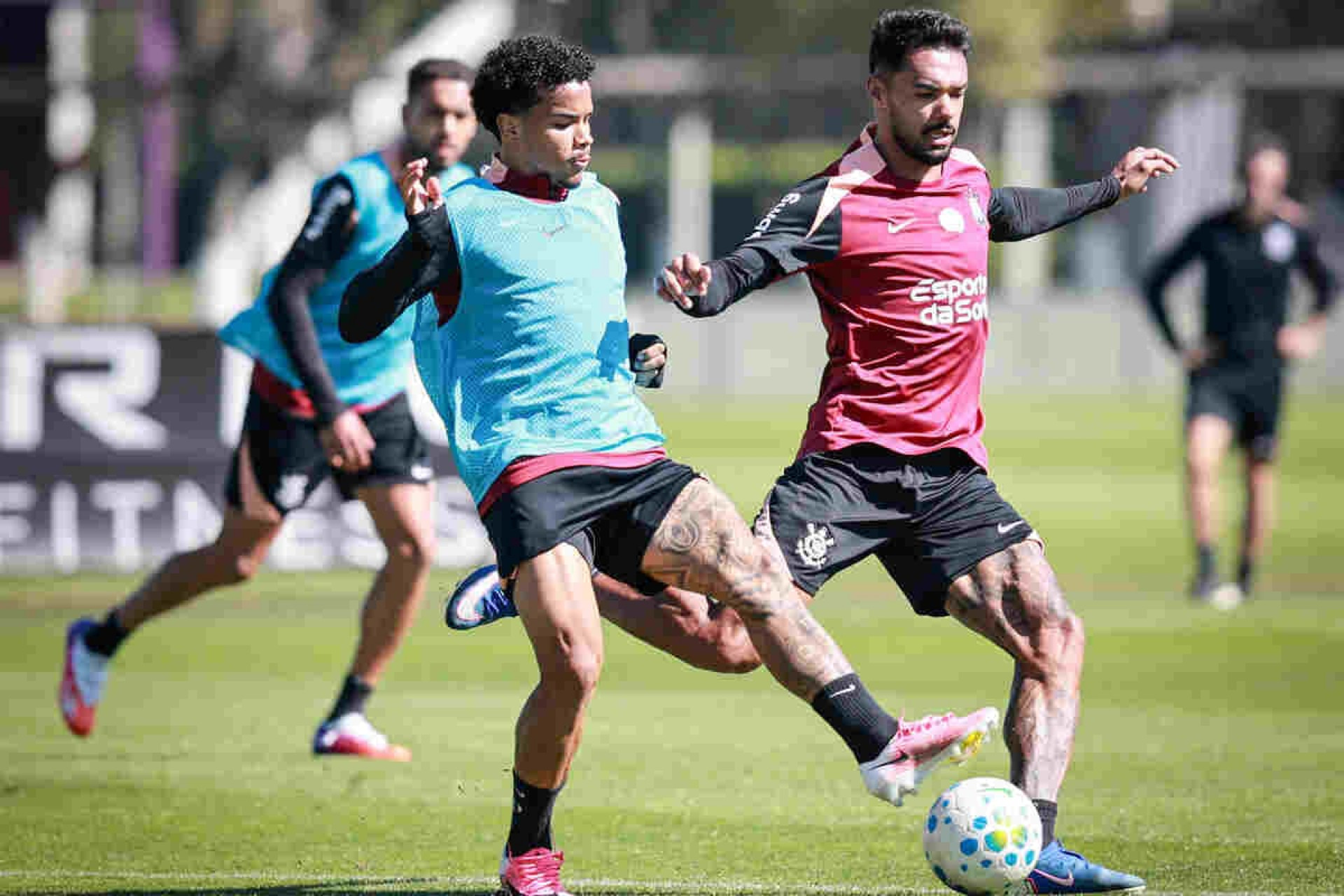 Diniz faz testes no Corinthians antes da volta do Brasileir&atilde;o