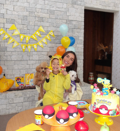 Bianca Andrade celebra 5 anos do filho com festa surpresa de Pokémon
