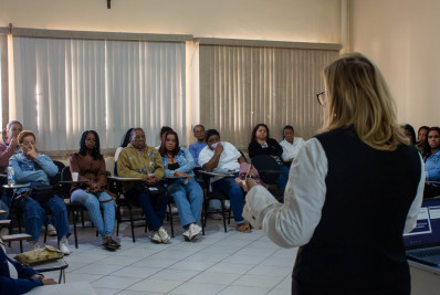 Merendeiras da rede municipal participam de capacitação para fortalecer a qualidade da alimentação escolar em Barra do Piraí