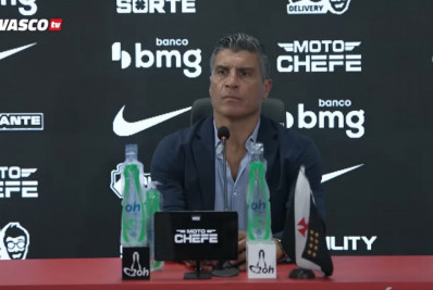 Pedro Emanuel cita forma como Vasco sofreu o gol: 'Também nos abateu'