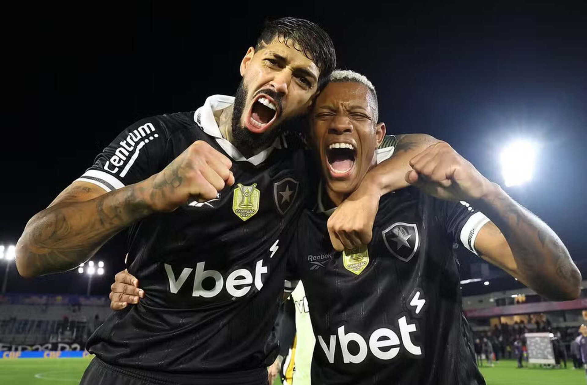 Barboza explica escolha da camisa 2 e revela conversa com Danilo: “Brinco pra ele vir”