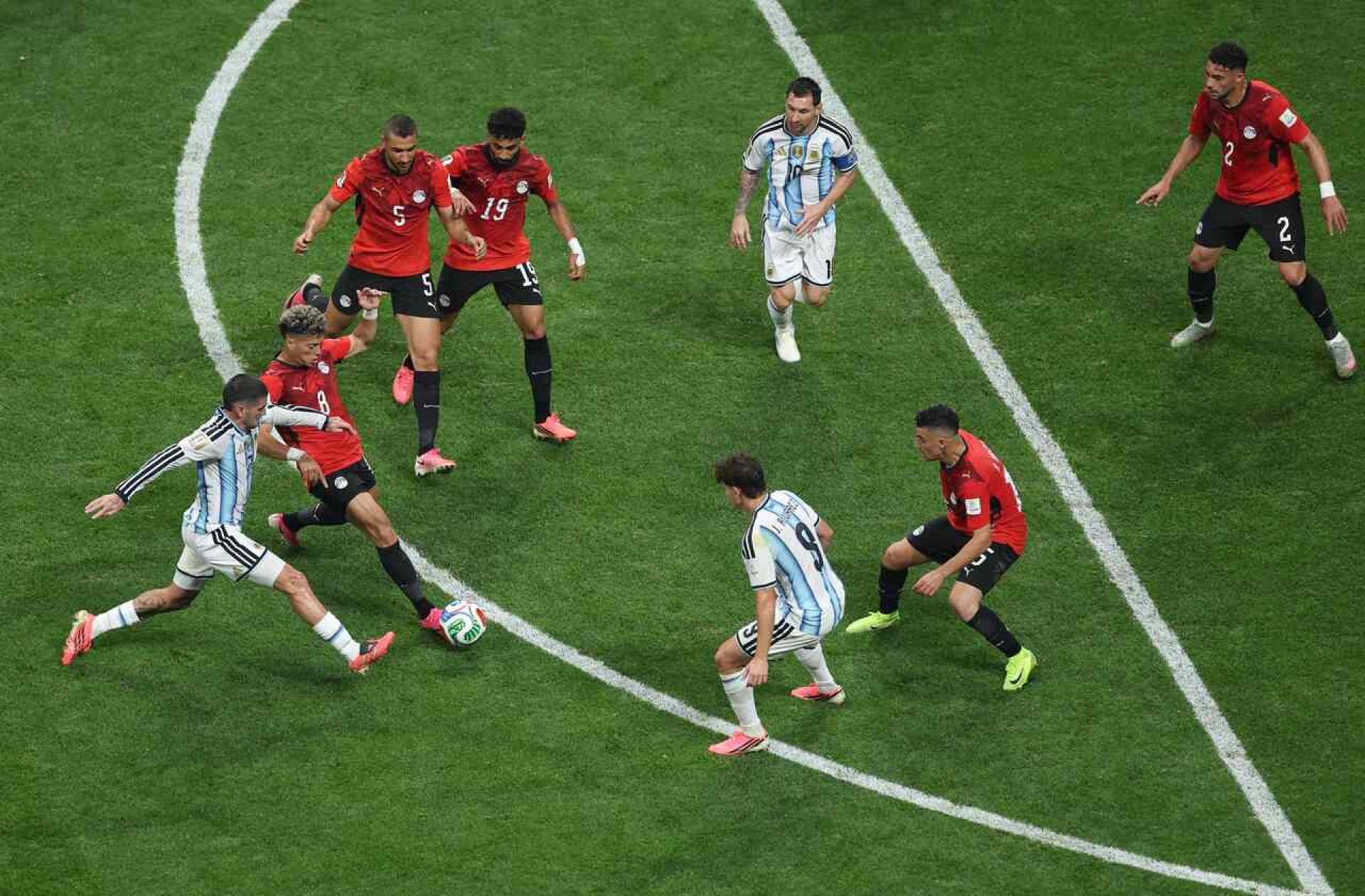 Cinco raz&otilde;es que explicam por que a Argentina est&aacute; de novo na final