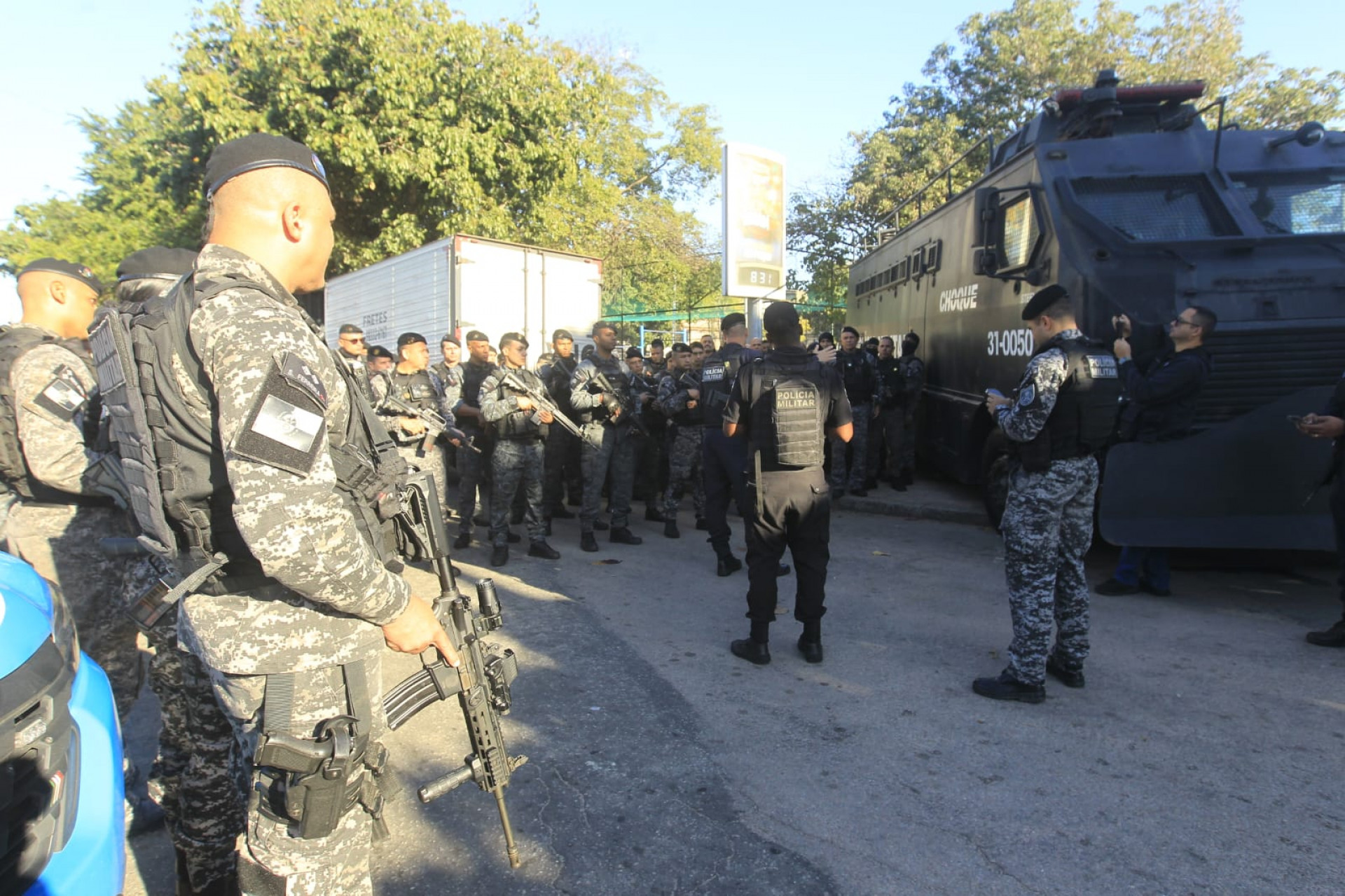 Cerca de 150 policiais reforçam policiamento nos bairros de Cordovil, Brás de Pina e Jardim América - Reginaldo Pimenta/Agência O DIA