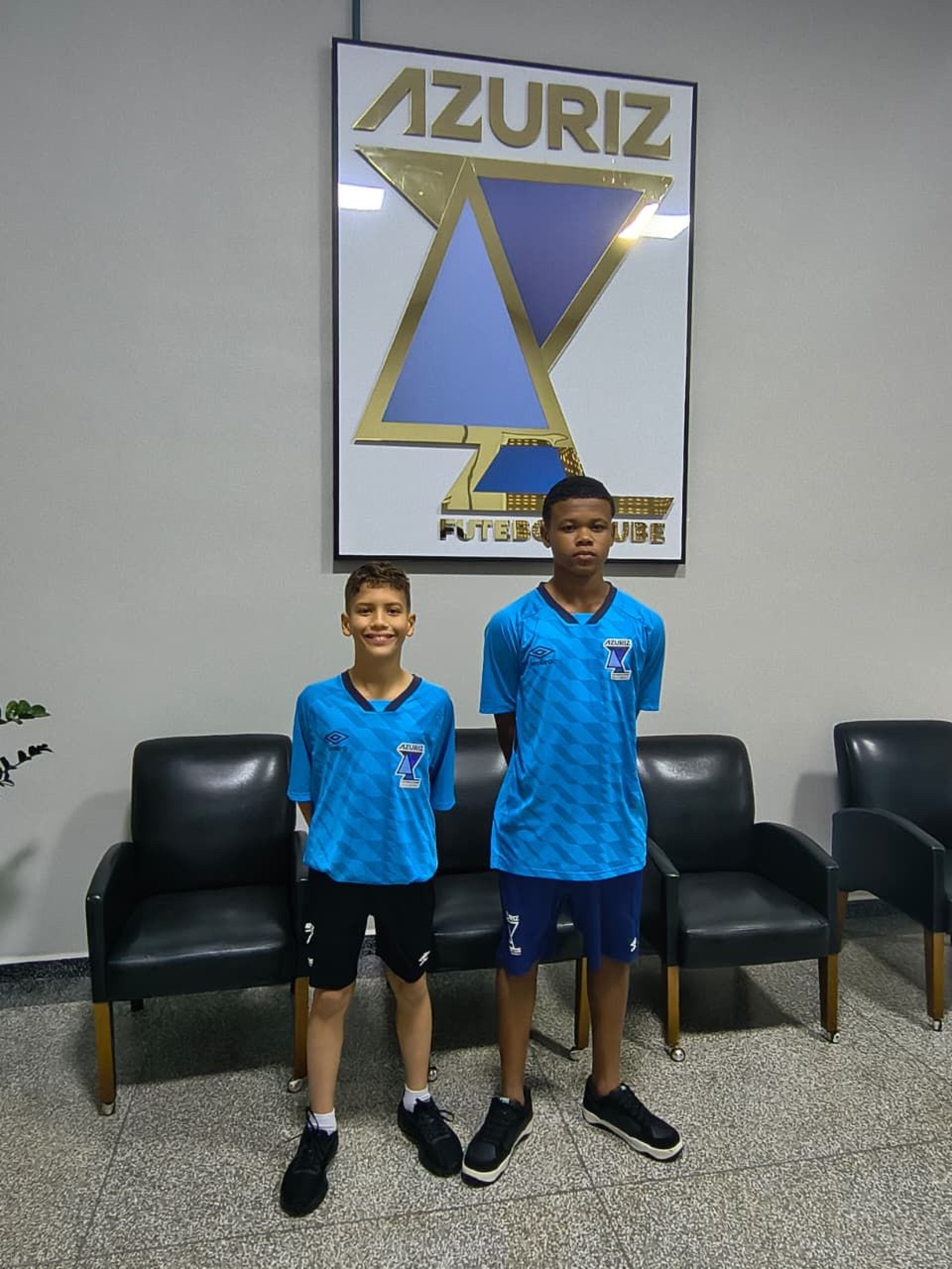 Talento descoberto no gramado do Angra Esporte Clube para o mundo