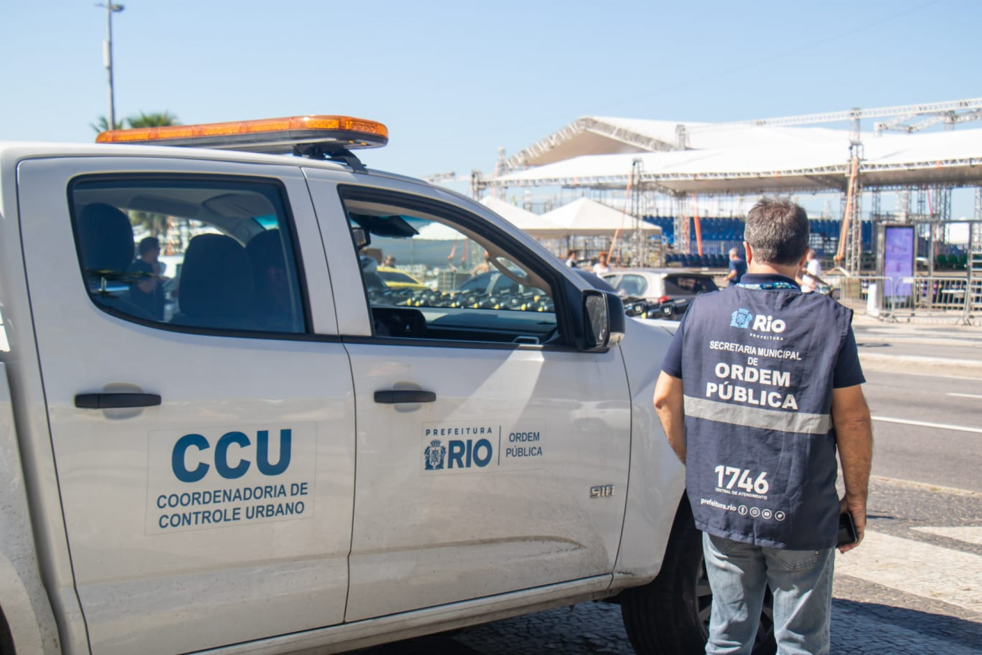 Agentes da Seop realizam as ações do Tolerância Zero na orla do Rio - Érica Martin / Agência O Dia