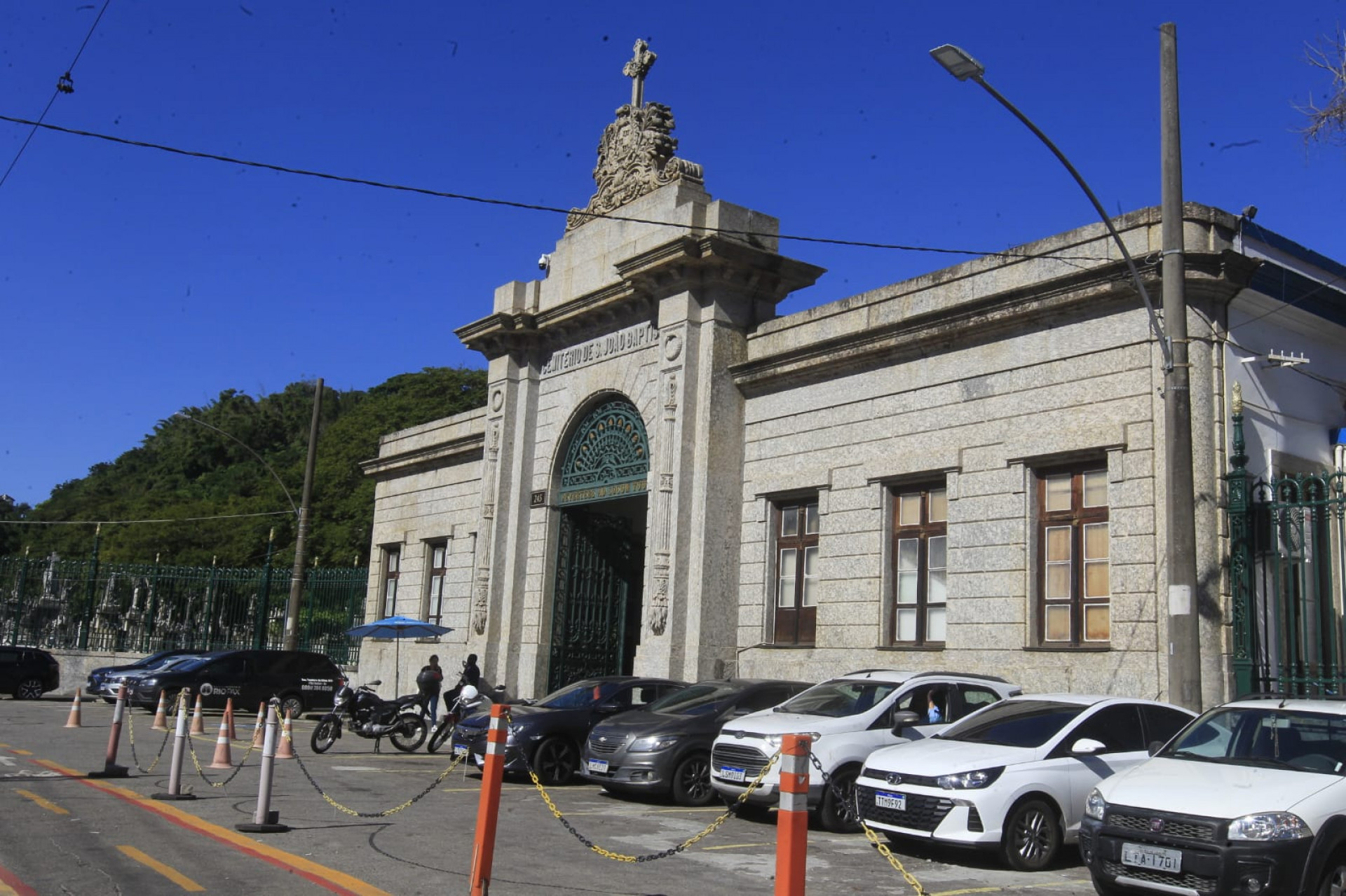 Despedida de Pedro Ely Cordeiro dos Santos aconteceu no Cemitério São João Batista, em Botafogo - Reginaldo Pimenta / Agência O DIA