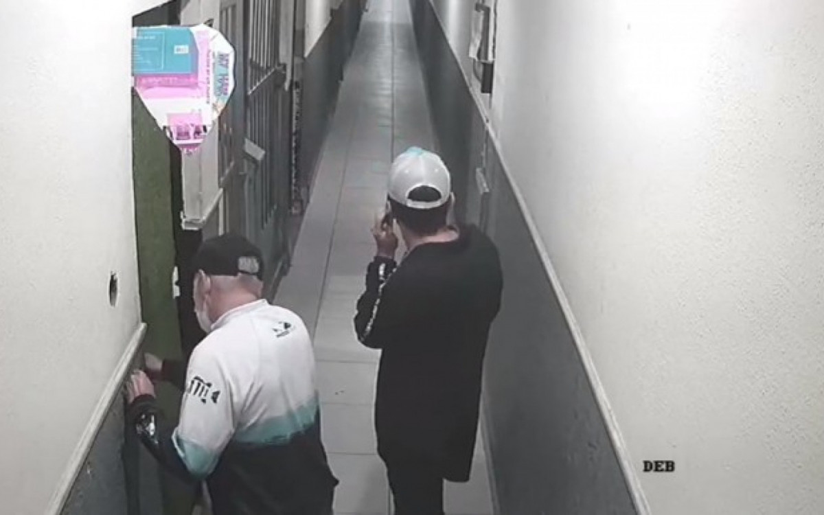 Pol&iacute;cia investiga furto de R$ 70 mil em perucas em Madureira, na Zona Norte do Rio