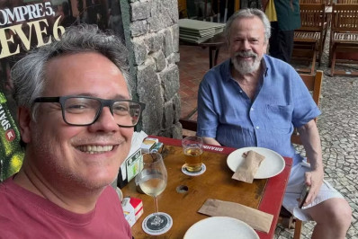 Danton Mello homenageia o pai e emociona ao falar sobre o luto