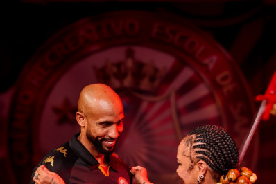 União de Maricá lança nova camisa em parceria com a Kappa para celebrar chegada ao Grupo Especial e os 20 anos de parceria entre Julinho e Rute