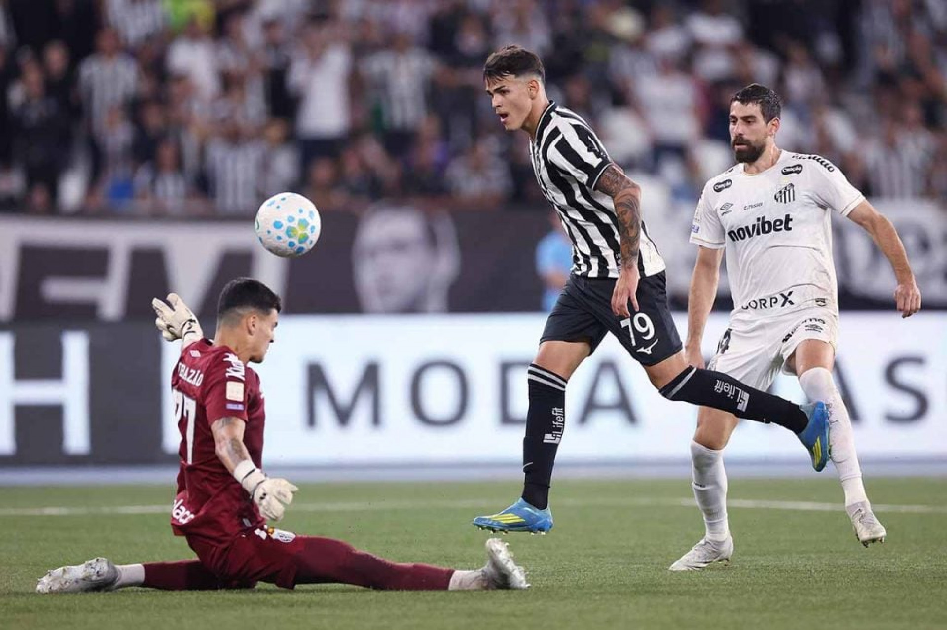Lucas Emanuel quebra marca do Botafogo neste s&eacute;culo no Brasileir&atilde;o
