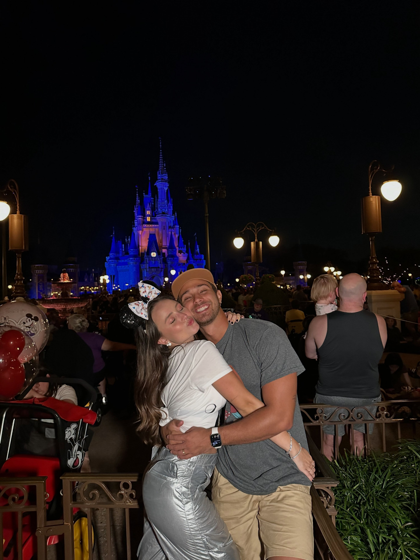 Larissa Manoela e André Luiz Frambach em viagem a Disney  - Reprodução/Instagram 