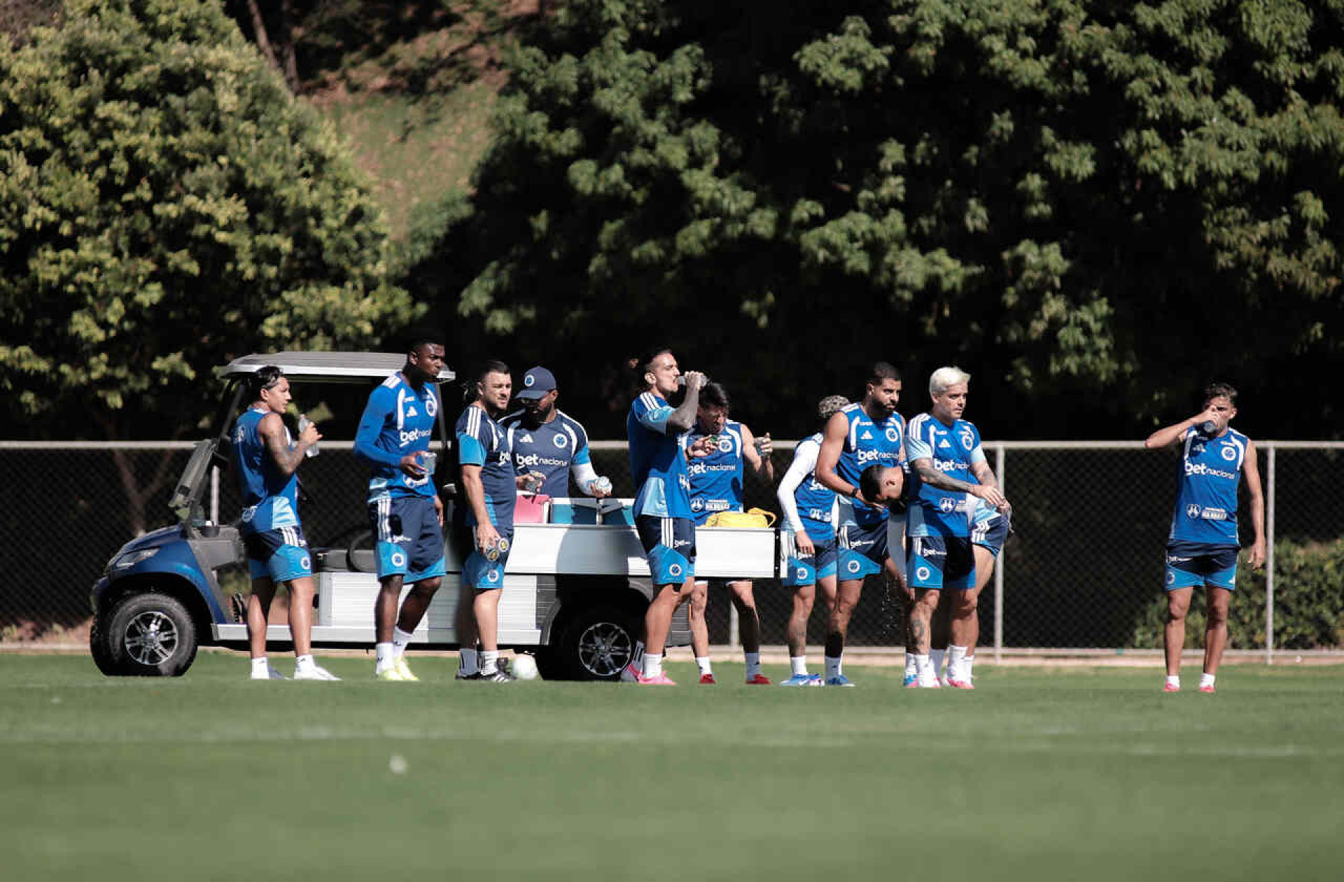 Pedro Louren&ccedil;o descarta loucuras e freia rumores no Cruzeiro