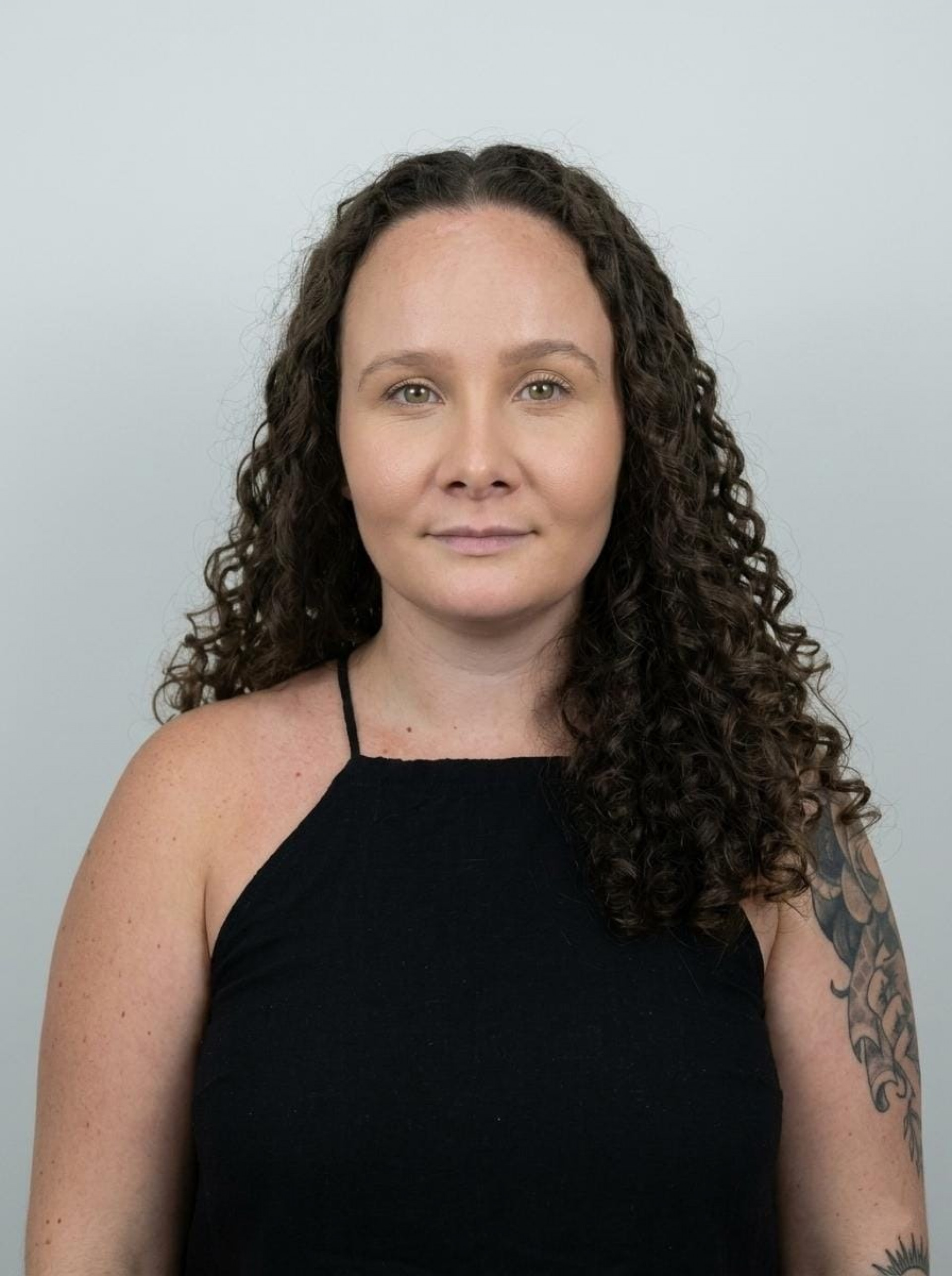 A psicóloga Sarah Karounis fala  que muita gente tem medo de sofrer novos abusos - Divulgação 