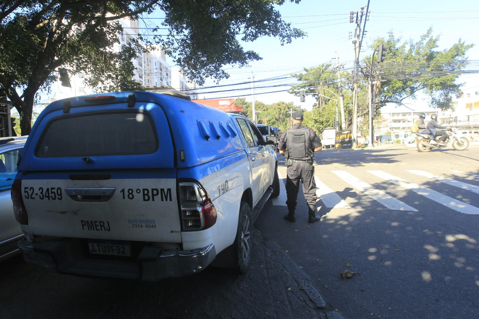 Agentes do 18º BPM (Jacarepaguá) atuam na Gardênia Azul - Reginaldo Pimenta