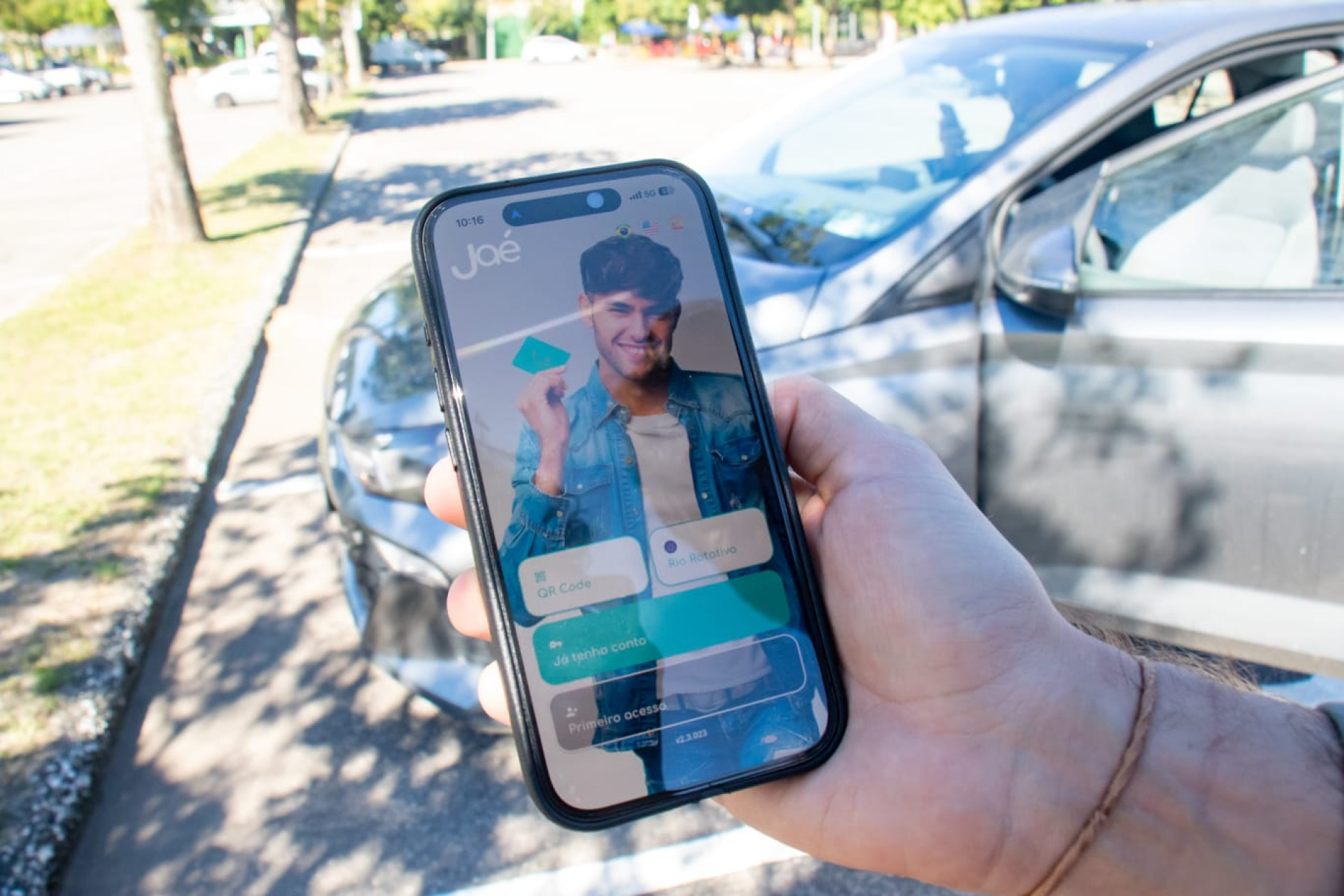 Motoristas elogiam praticidade do novo sistema Rio Rotativo Digital - Érica Martin / Agência O DIA