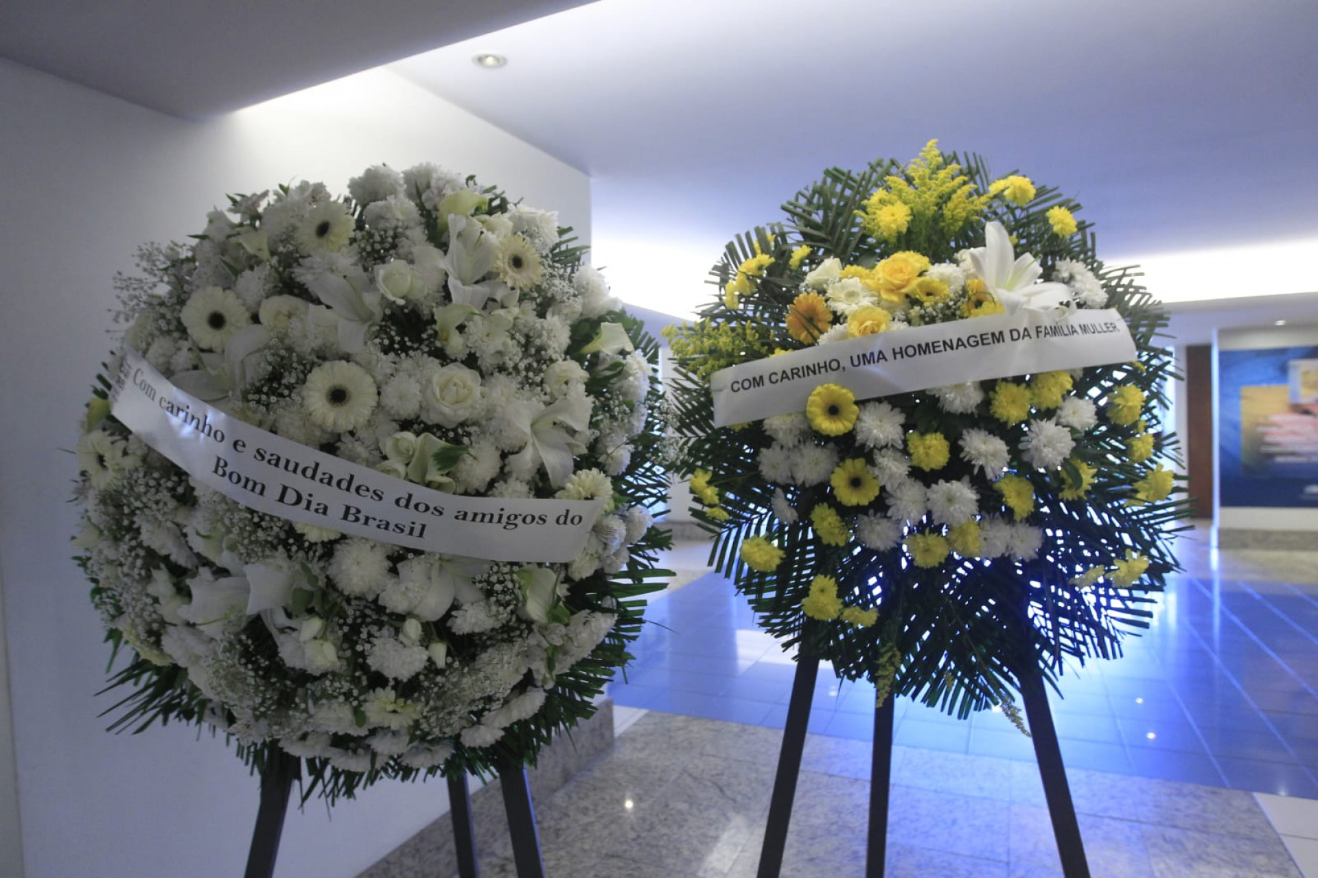 Equipe do 'Bom Dia Brasil' enviou coroa de flores para Renato Machado, que morreu aos 83 anos no Rio - Reginaldo Pimenta / Agência O DIA