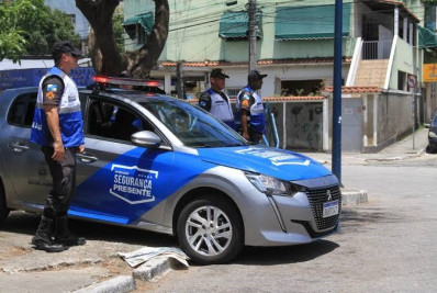 Ação da PM termina com dois presos após ataque a tiros e colisão 
