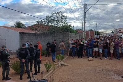PE: Três pessoas da mesma família são encontradas mortas em casa