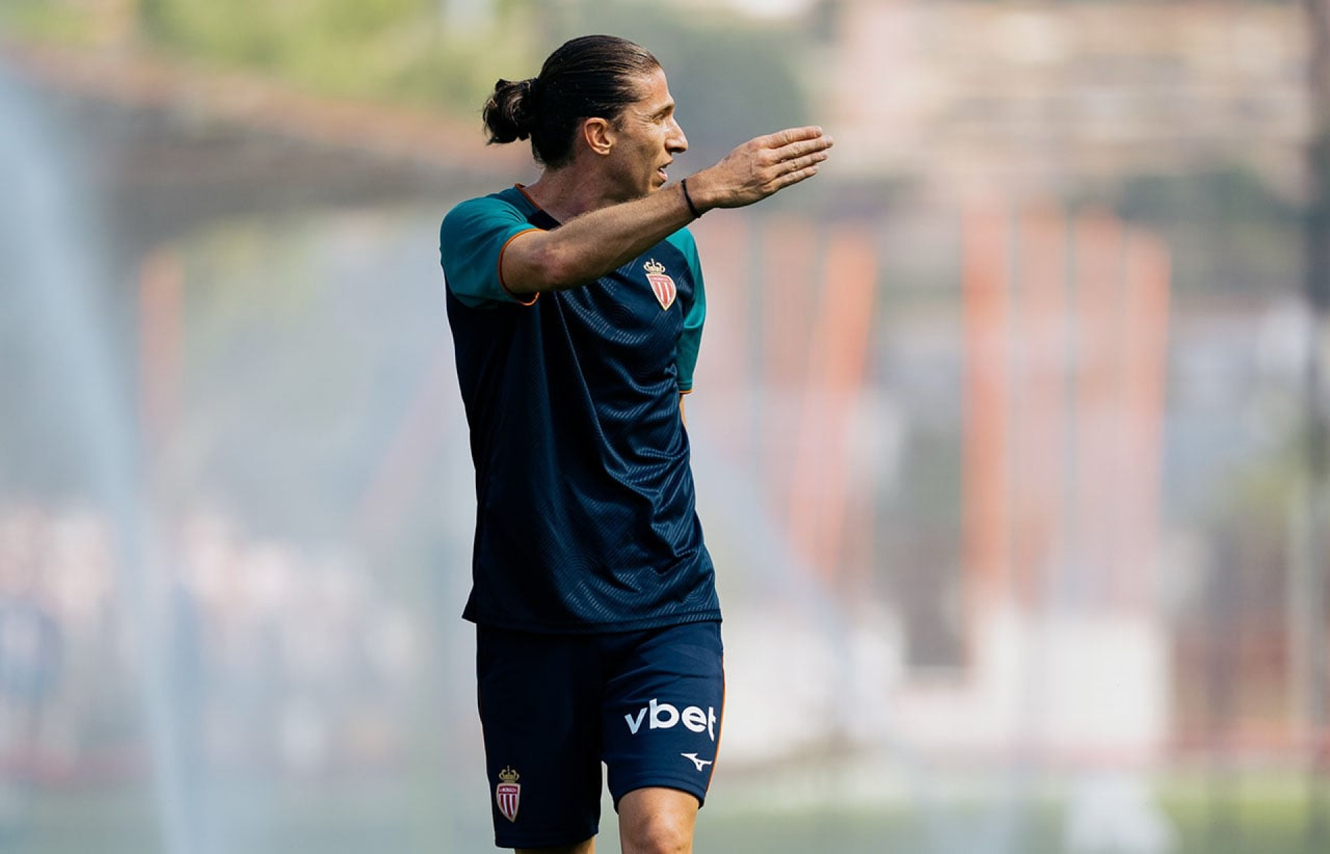Com retorno de Pogba, Filipe Lu&iacute;s estreia no Monaco com goleada