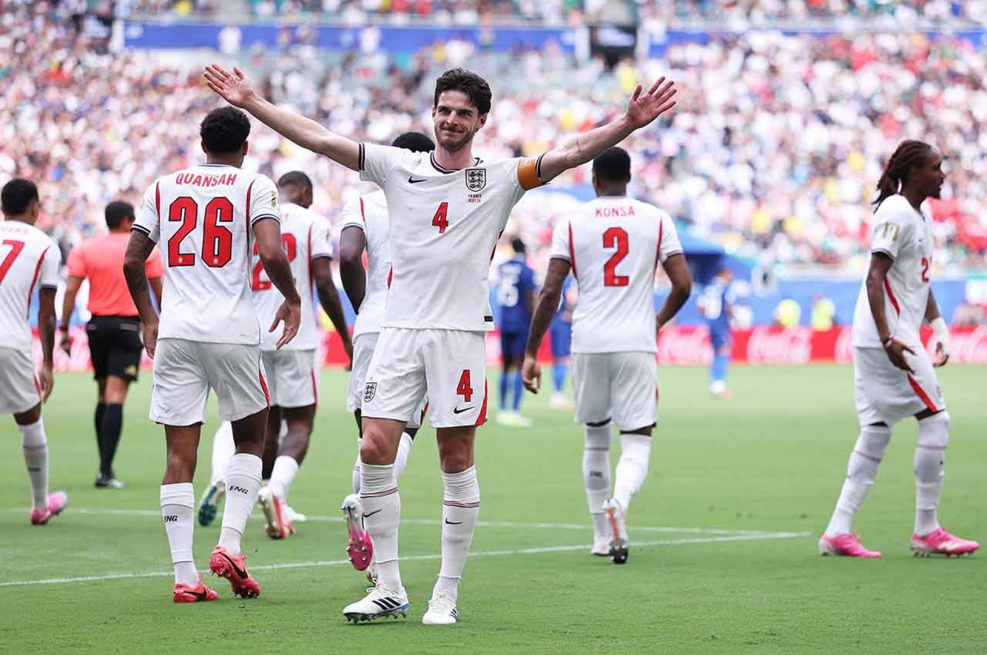 Inglaterra conquista o terceiro lugar na Copa com vit&oacute;ria “maluca” sobre a Fran&ccedil;a