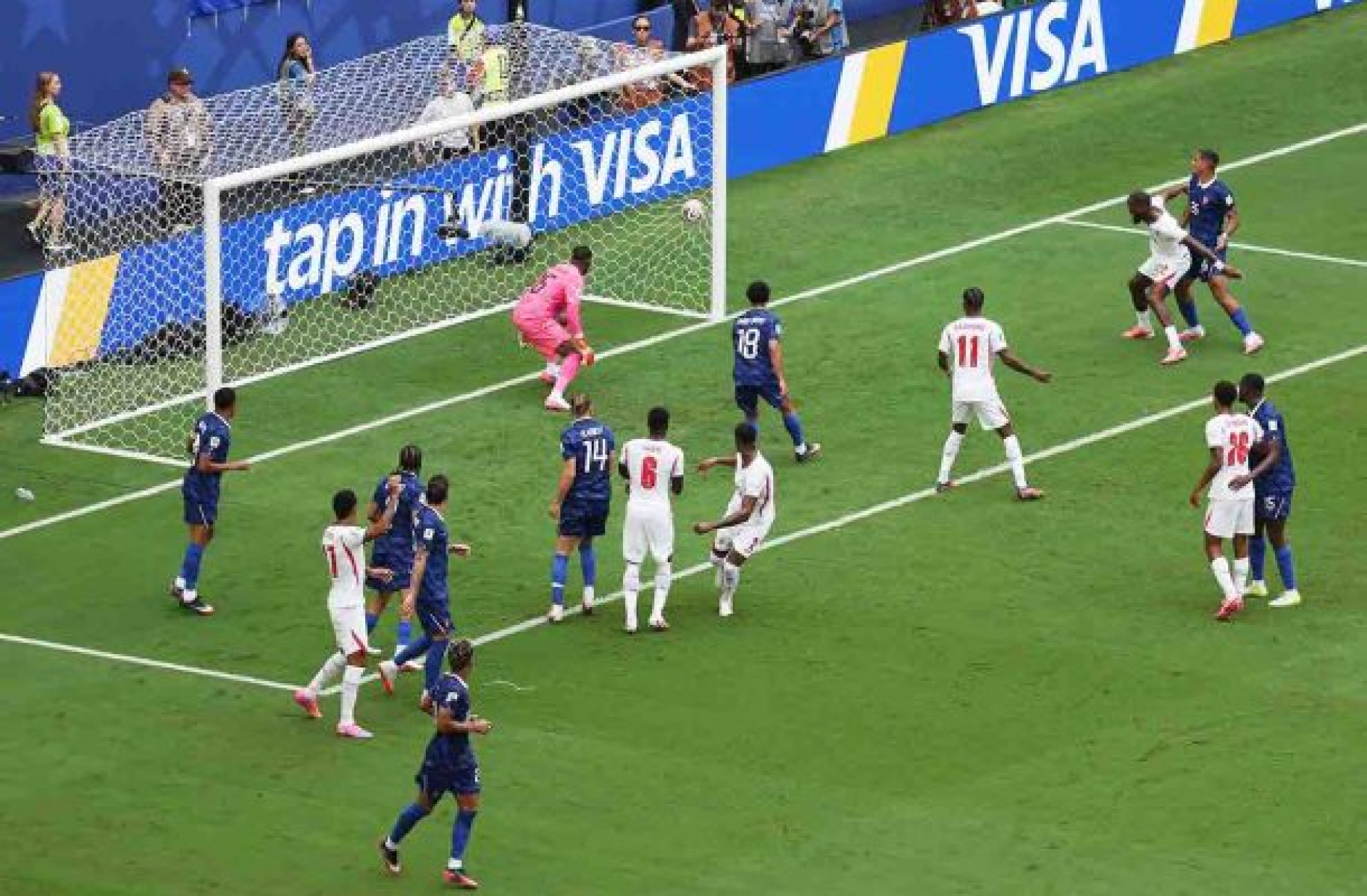 Copa supera 300 gols pela primeira vez e pode bater m&eacute;dia de 1970