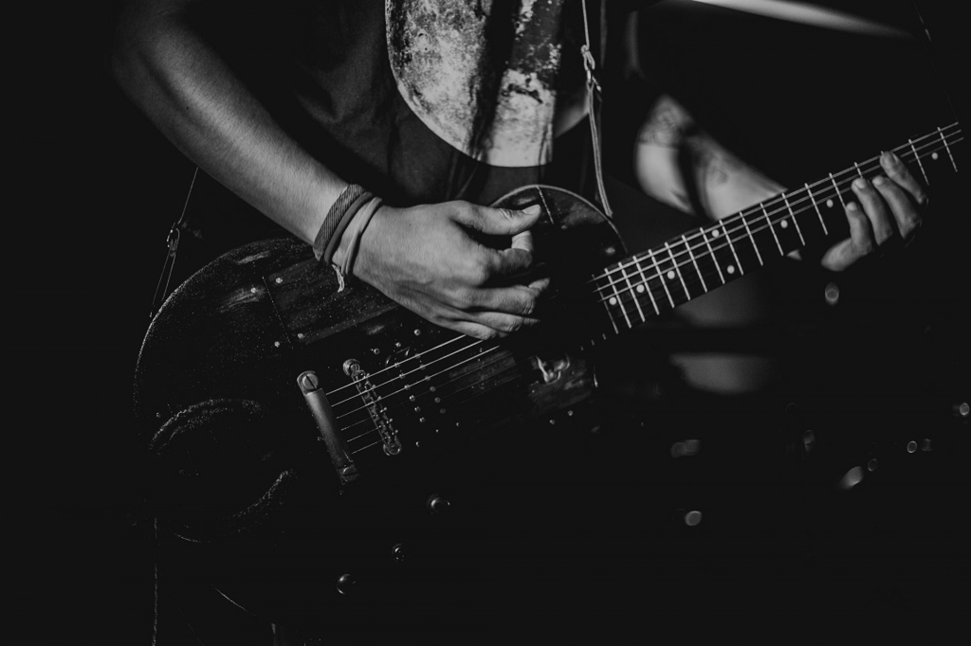 No Dia do Rock, veja qual m&uacute;sica combina com seu signo