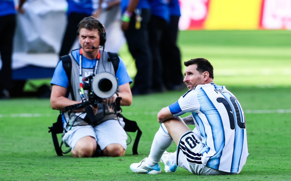 Lionel Messi, jogador da Argentina, ap&oacute;s a derrota por 1 a 0 para a Espanha na final da Copa do Mundo da FIFA de 2026, no Est&aacute;dio de Nova York-Nova Jersey, em East Rutherford, Estados Unidos, neste domingo (19). - William Volcov/Parceiro/Ag&ecirc;ncia O Dia