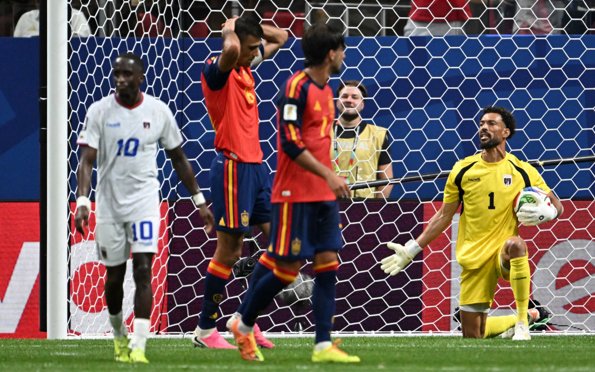 O goleiro Vozinha, de Cabo Verde, foi um dos grandes destaques do Mundial após grandes atuações