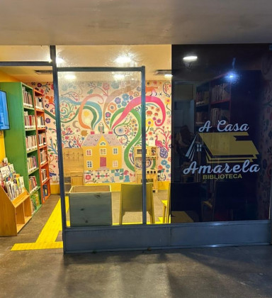 Estação de metrô recebe atividades para estimular leitura