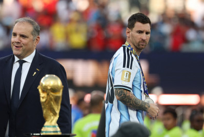 Árbitro da final da Copa do Mundo elogia postura de Messi