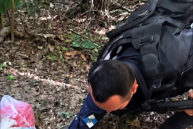 Tonel enterrado com mais de 1,6 quilo de cocaína é descoberto em área de mata de Rio das Ostras