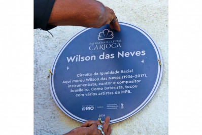 Projeto NegroMuro inaugura placa em homenagem a Wilson das Neves