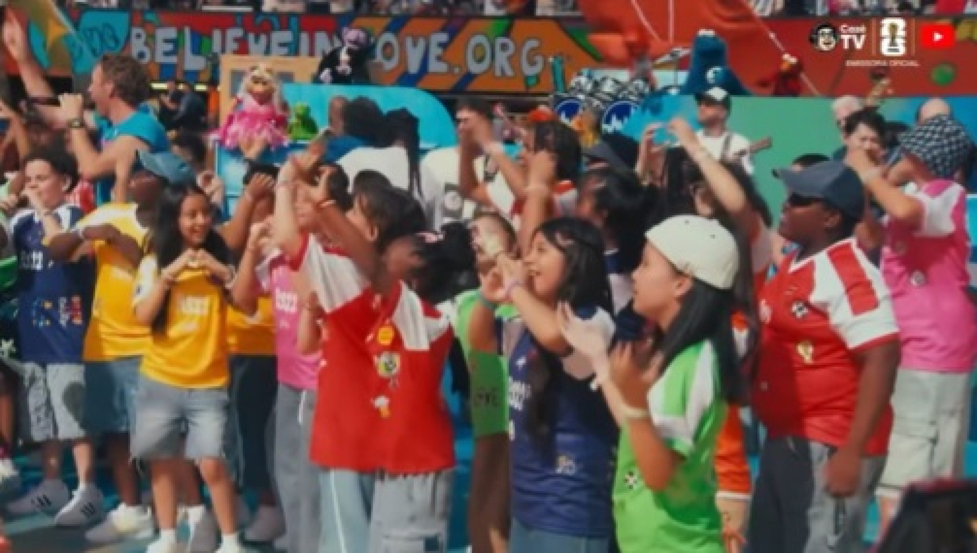 Coldplay reuniu coral de crianças de Nova York 
 - Reprodução de Vídeo 