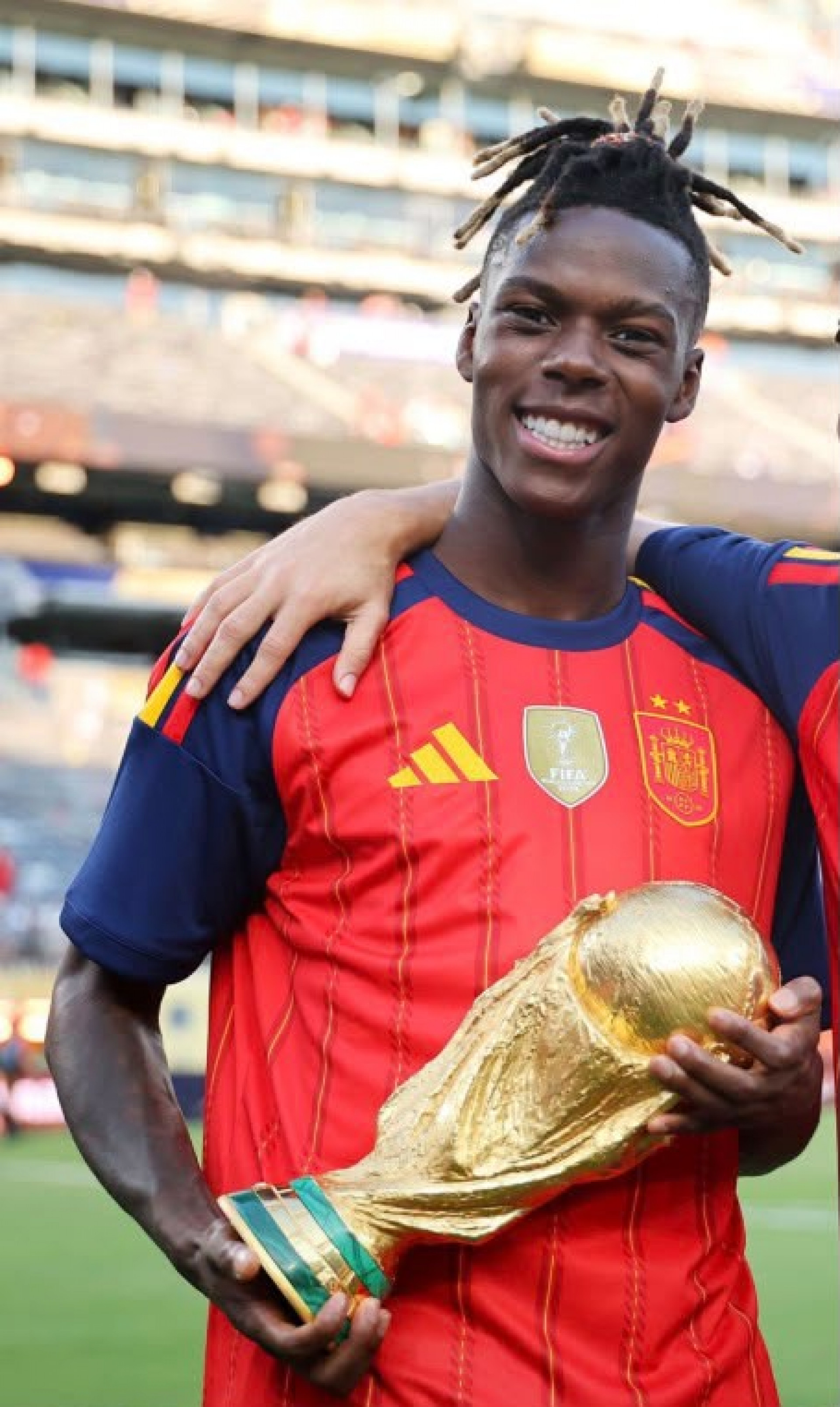 Campeão logo em sua estreia em Copas do Mundo, o atacante Nico Williams tem como referência o camisa 10 da seleção brasileira