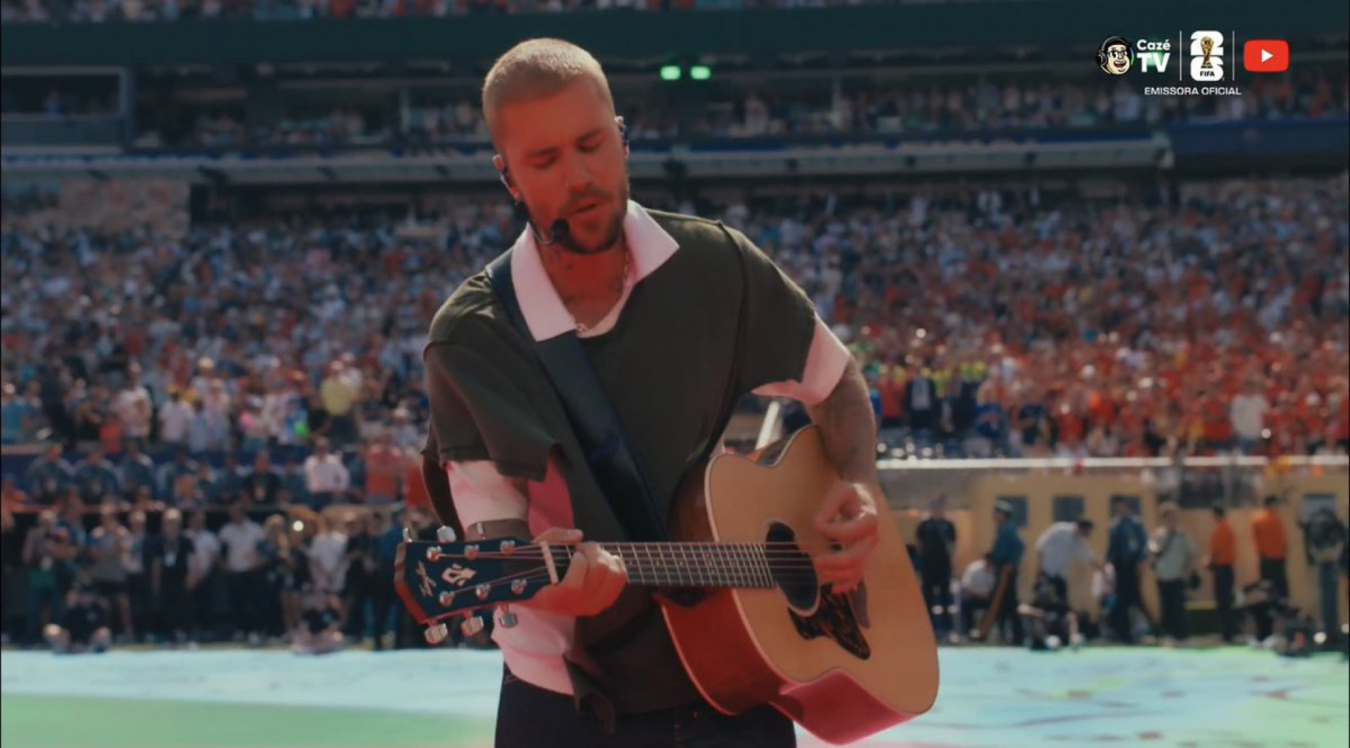 Justin Bieber em apresentação no intervalo da final  - Reprodução de Vídeo 