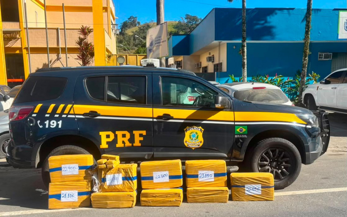 Motorista foi preso com cerca de 200 quilos de maconha durante fiscalização em Paracambi