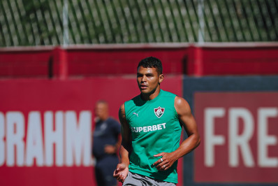 Thiago Silva aparece no BID e pode reestrear contra o Grêmio