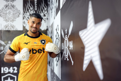 Experiência europeia: conheça Warleson, novo goleiro do Botafogo