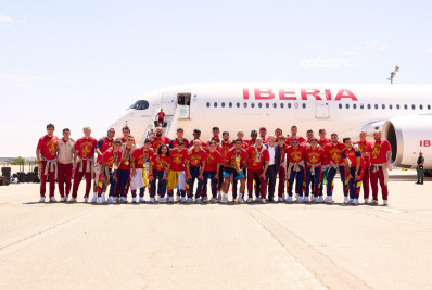 Delegação da Espanha é recebida com festa em Madri