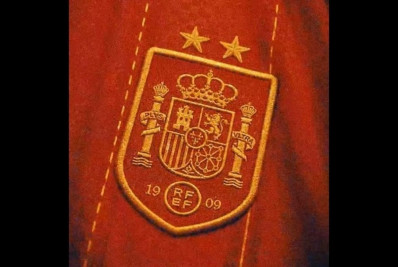 Vídeo! Espanha atualiza uniforme com a segunda estrela pelo bi mundial