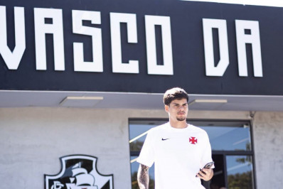 Entenda motivo para jogador contratado pelo Vasco ainda não estrear