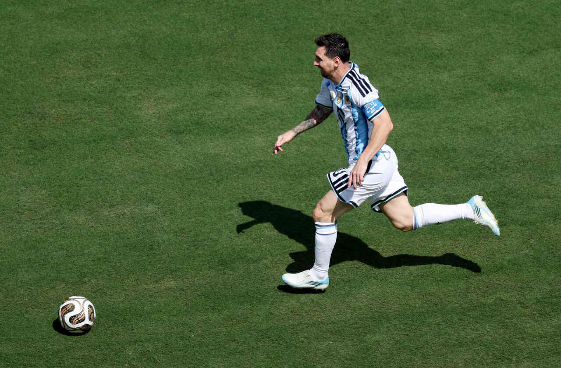 Messi entra na reta final da busca pelos mil gols na carreira