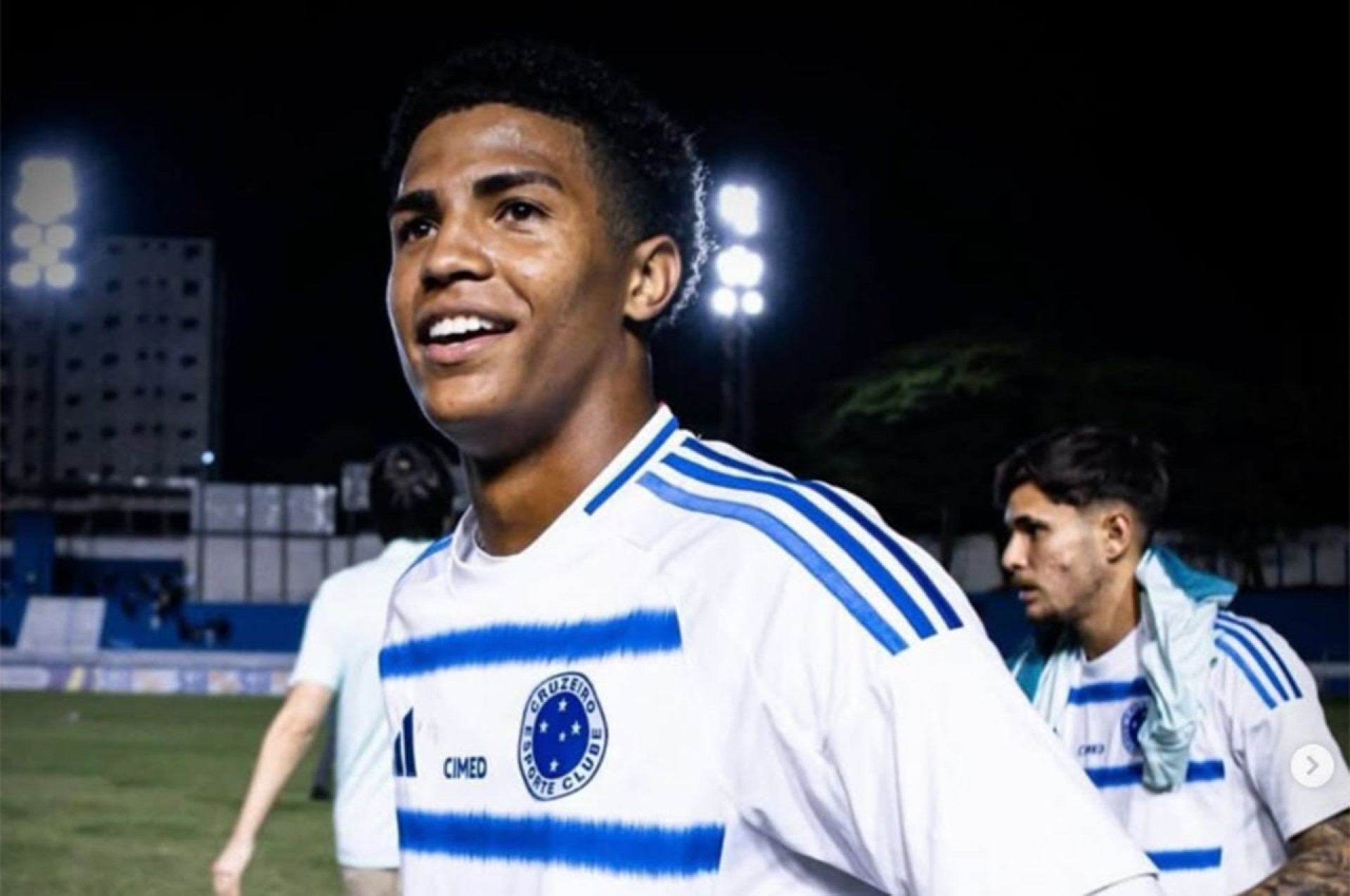 Cruzeiro encaminha venda de joia da base para clube &aacute;rabe