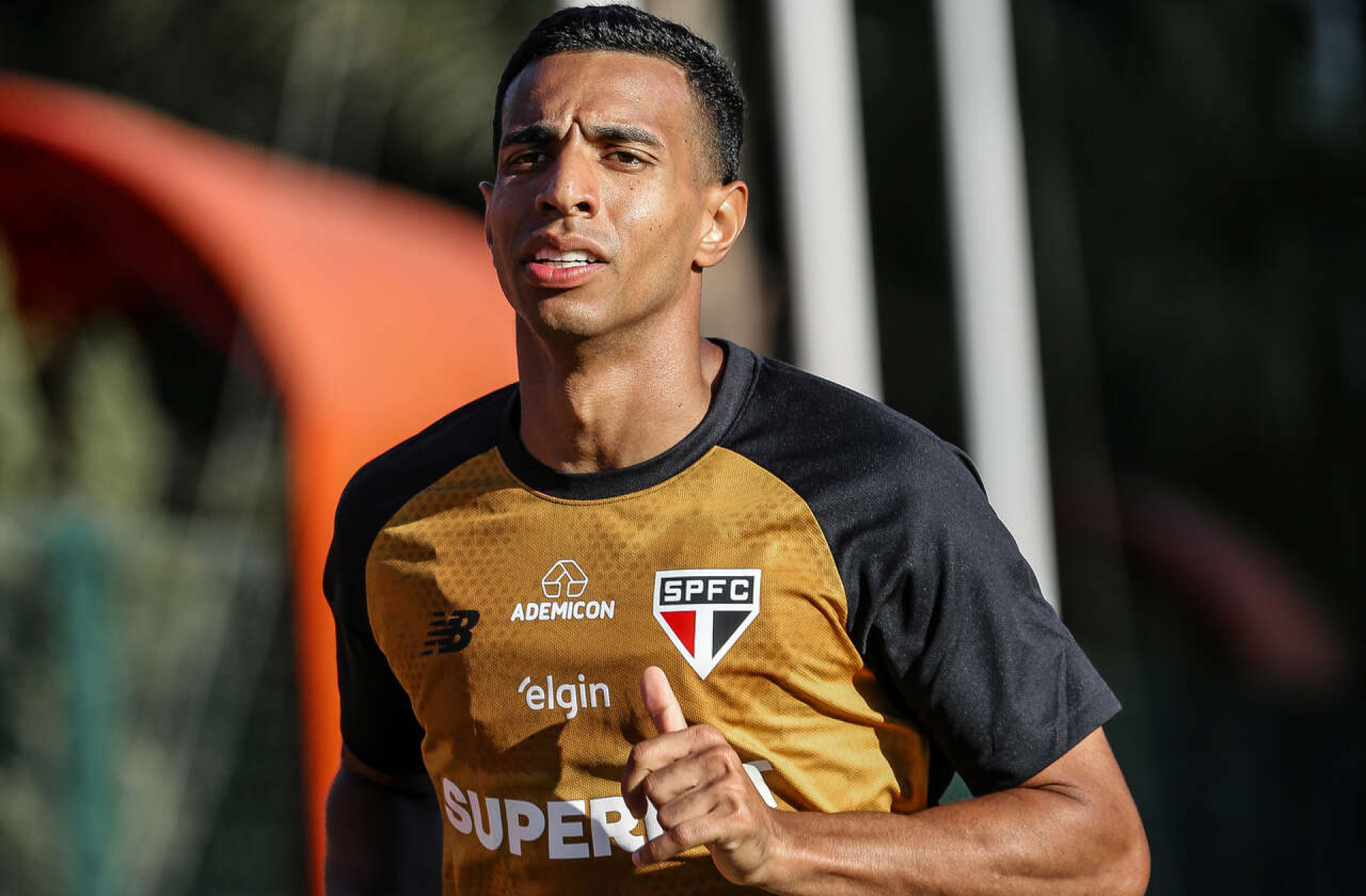 Refor&ccedil;os, sa&iacute;das e Arboleda de volta: S&atilde;o Paulo volta de cara nova para o Brasileiro
