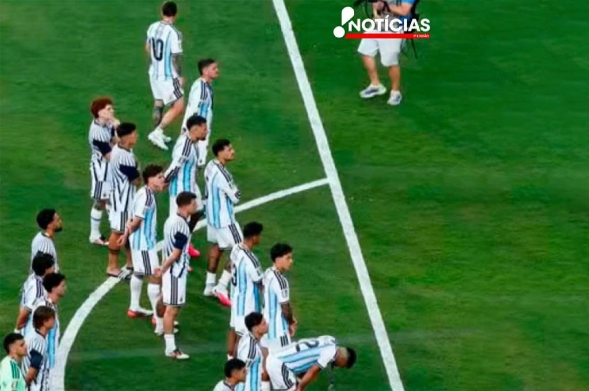 Jornal critica postura da Argentina durante premia&ccedil;&atilde;o da Copa: “Desagrad&aacute;vel”