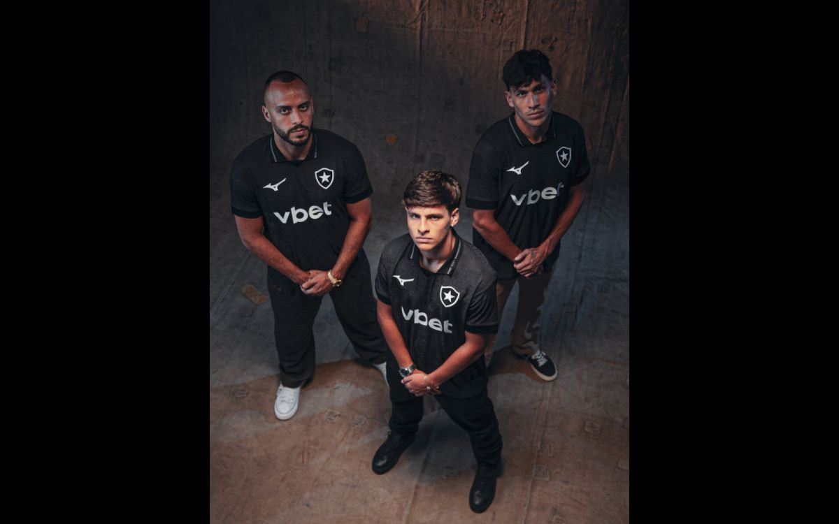 Nova camisa preta do Botafogo, em parceria com a Mizuno