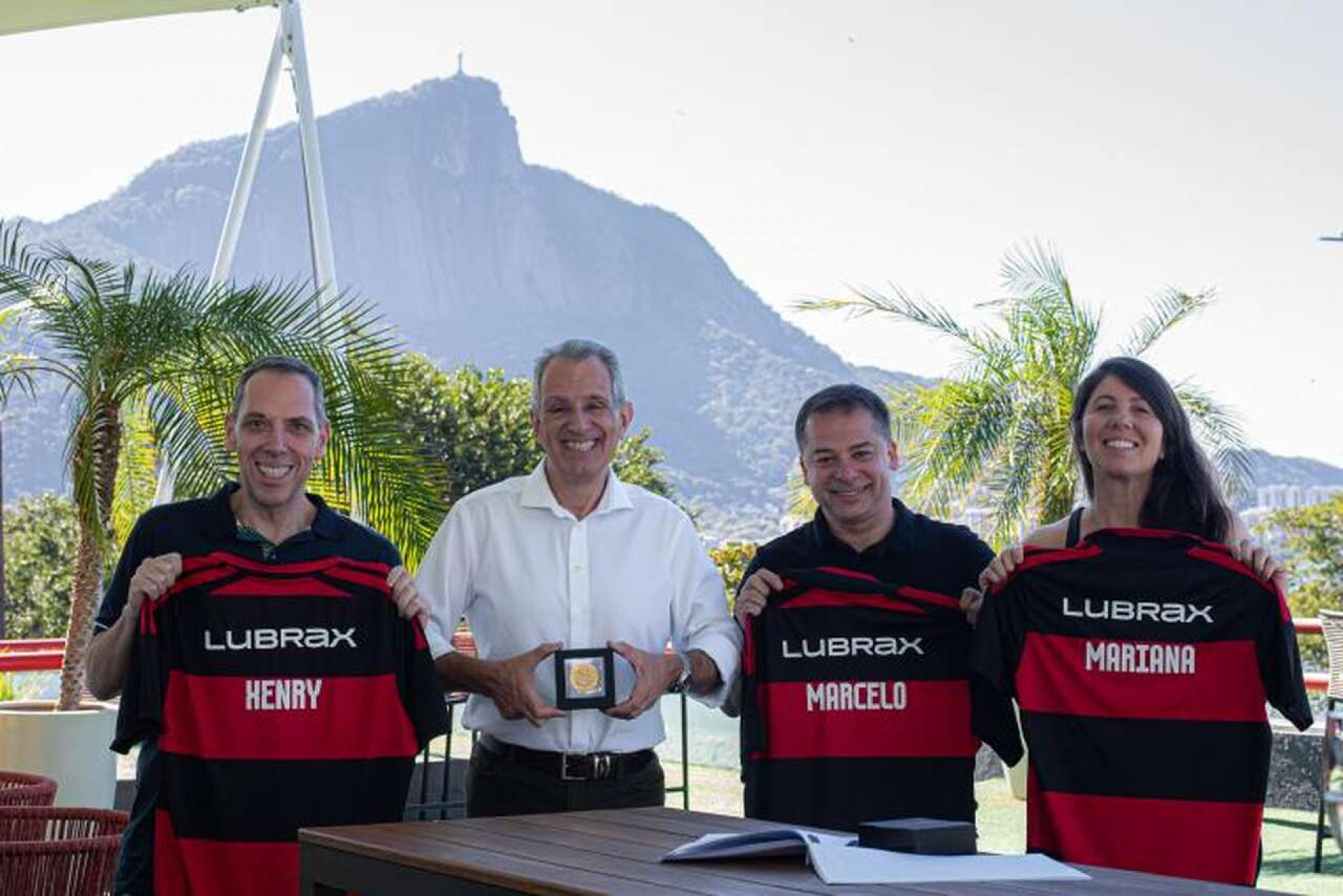 Flamengo anuncia retorno da Lubrax como patrocinadora