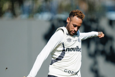Neymar deve voltar a jogar pelo Santos neste sábado