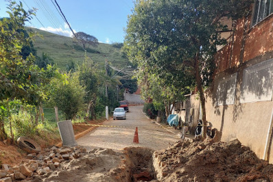 Obra de drenagem busca solucionar alagamentos no bairro da Glória