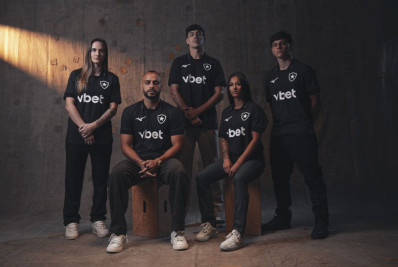 Botafogo e Mizuno anunciam nova camisa preta; veja fotos